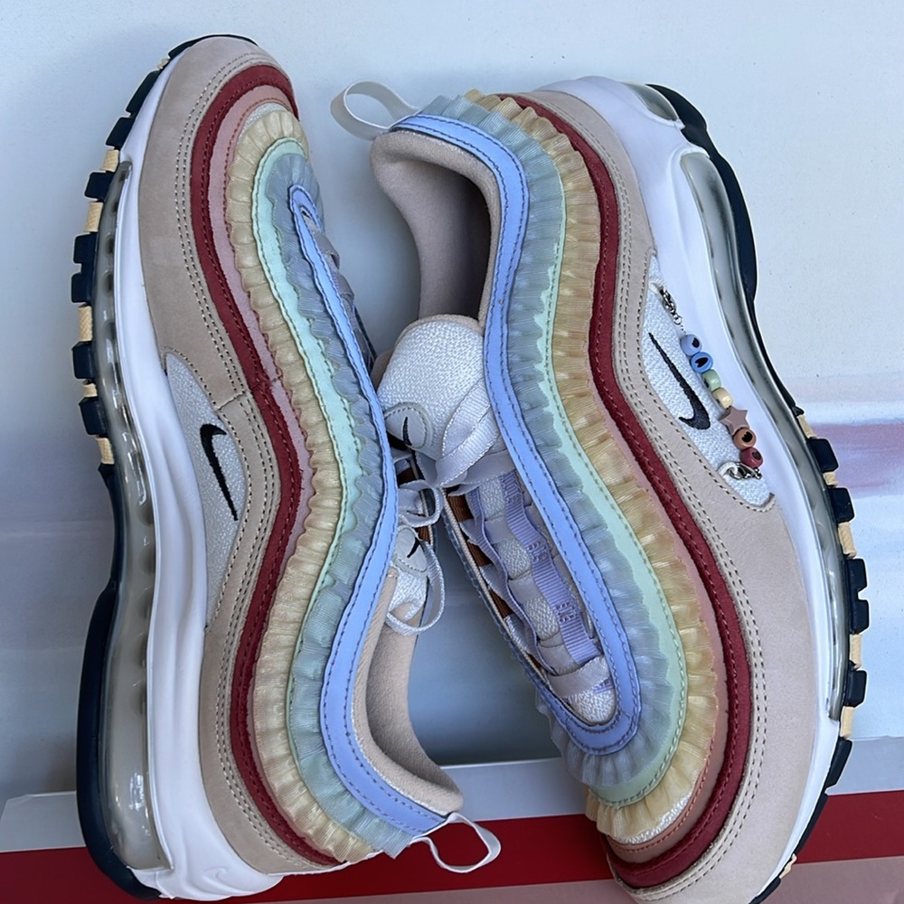 NIKE Men’s AIR MAX 97 BE TRUE 
PINK OXFORD/ANTHRACITE-ADOBE 
Sneakers
FD8637 600 - Picture 13 of 16